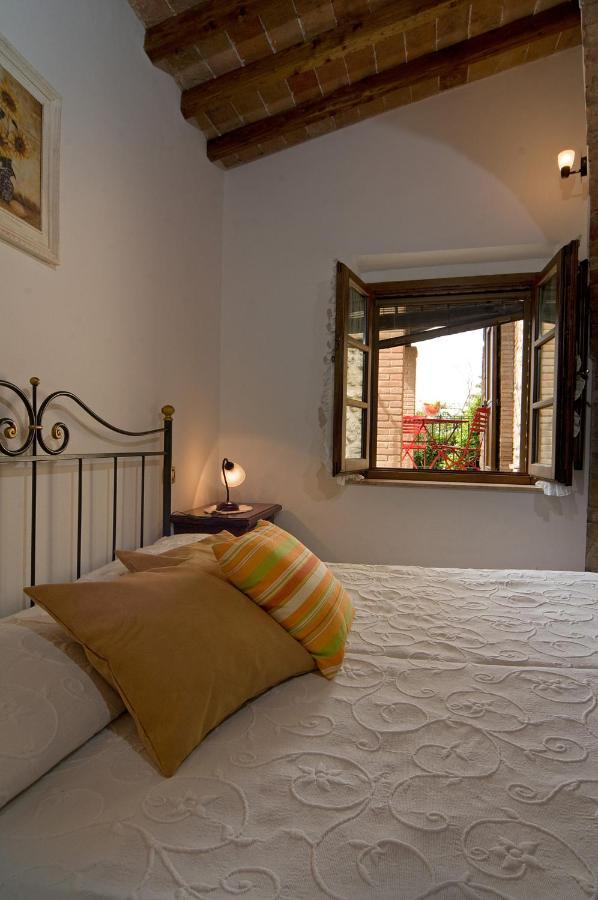 Agriturismo Fontesettimena Appartamento Rondine- Appartamento Capriolo Volterra Eksteriør bilde